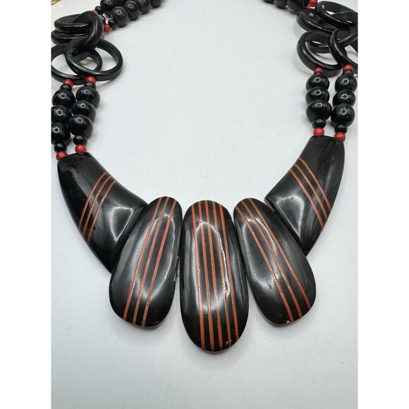 70s Vintage Mod Laminated Plastic Horn Lucite Necklace Bold Red & Black Pendant - Picture 5 of 7